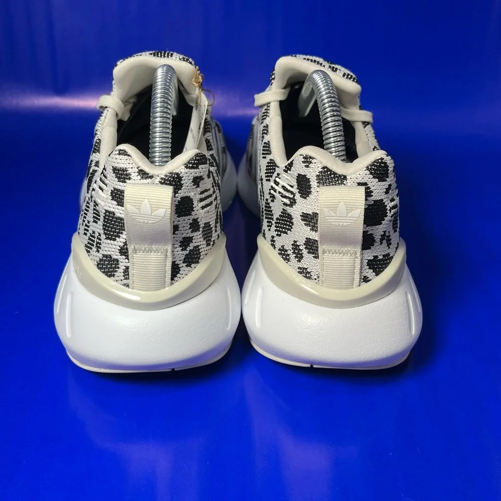 NEW Adidas Swift Run 22 Cheetah Multicolor Print Women’s Size 7 Fast Shipping - Picture 6 of 9